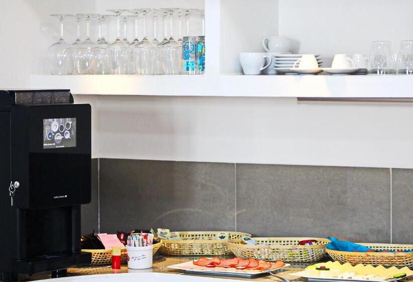 פנסיון Catalleya Haus