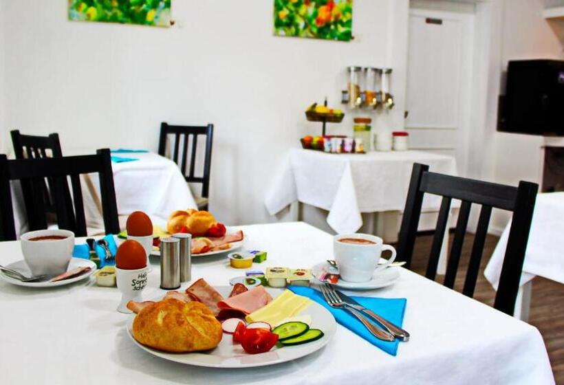 פנסיון Catalleya Haus