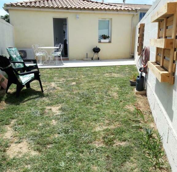 פנסיון Gite Des Arènes