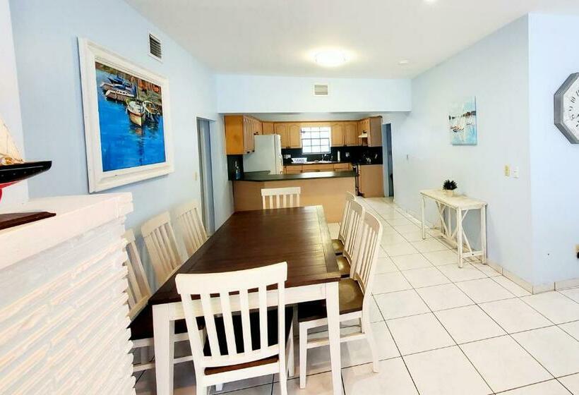 بنسيون La Casona Azul