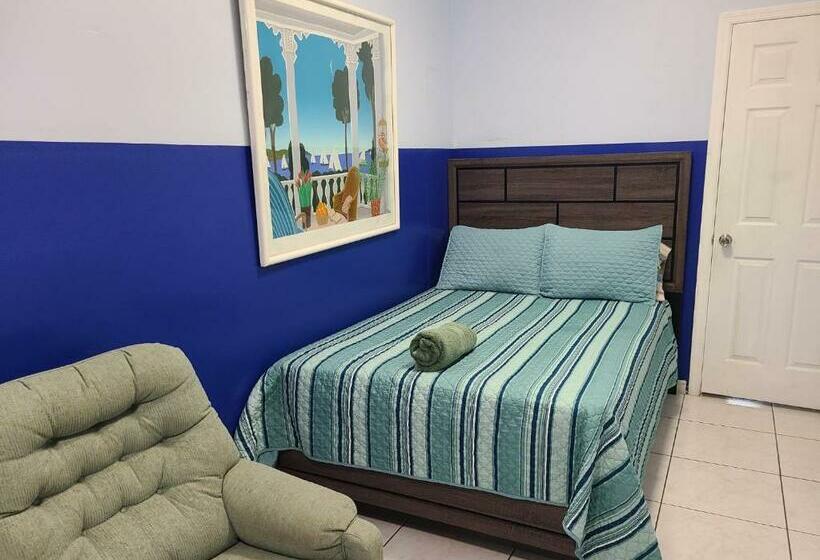 بنسيون La Casona Azul