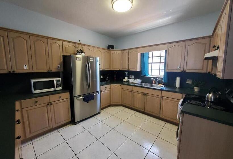 بنسيون La Casona Azul