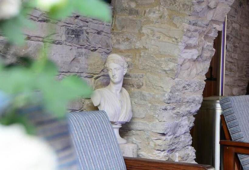 ペンション Lazaros Stonehouse