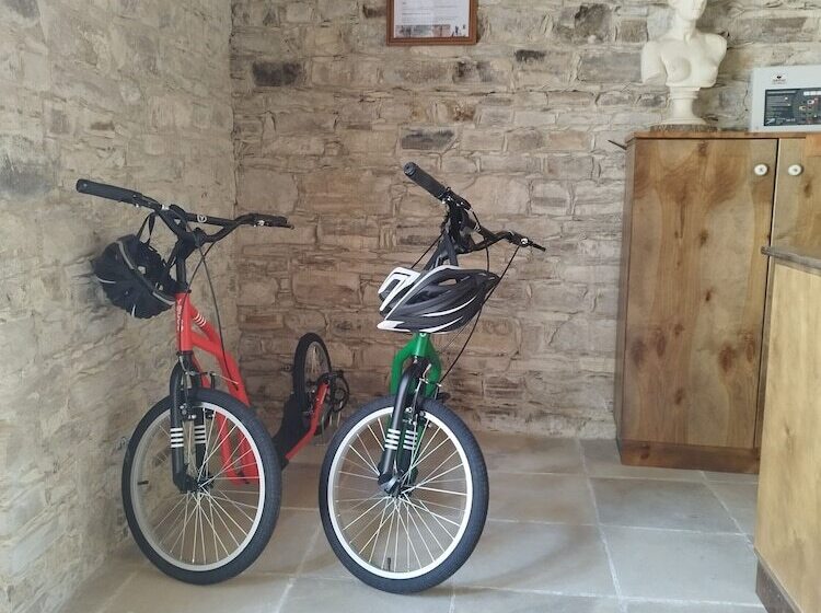 ペンション Lazaros Stonehouse