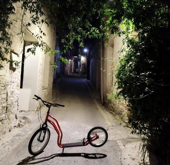 ペンション Lazaros Stonehouse