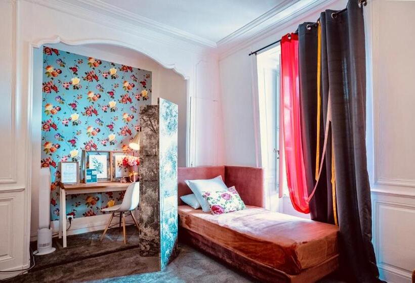 پانسیون Le Henri Ii