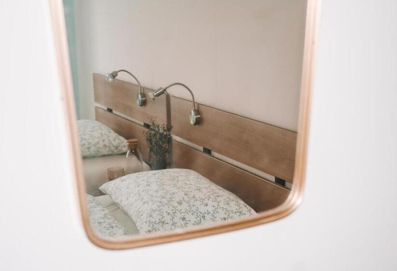 بنسيون Neb Thun Lodge`s Appartement 1 Hilterfingen Ringstrasse 6