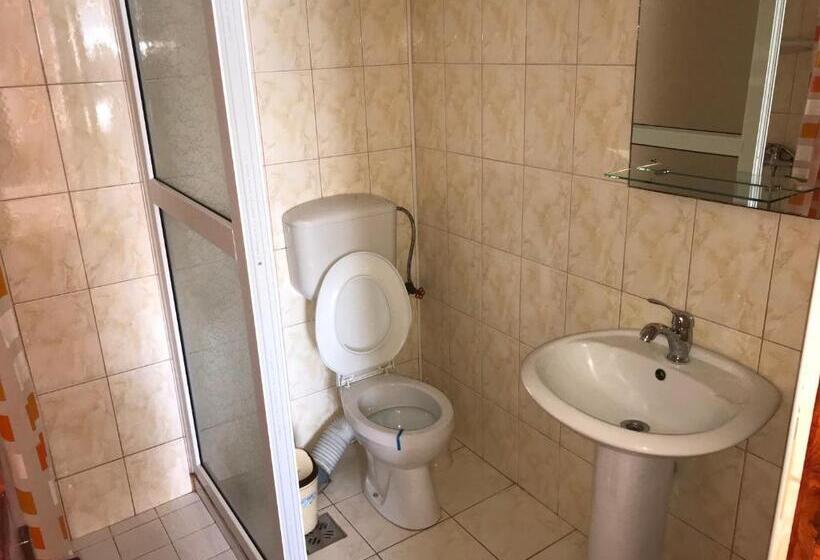 פנסיון Vila Cristina 2