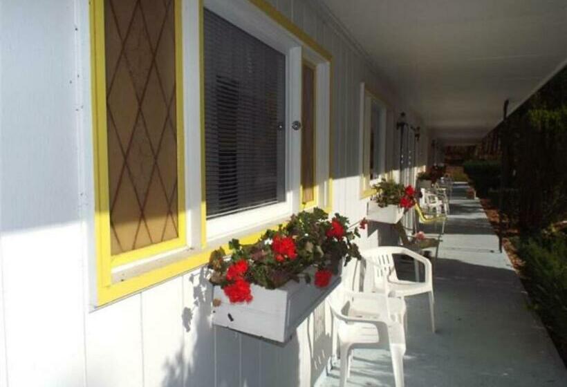 Yankee Trail Motel