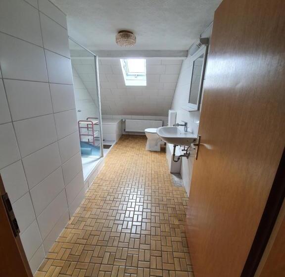 호스텔 Gästehaus Weißes Lamm Monteurzimmer