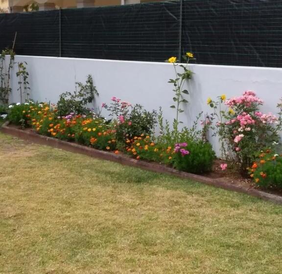 צימר Beachwalk Guesthouse