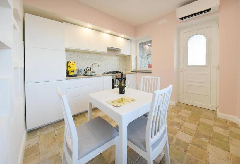 مبيت وإفطار Belgodere Di Mezzavia Apartments