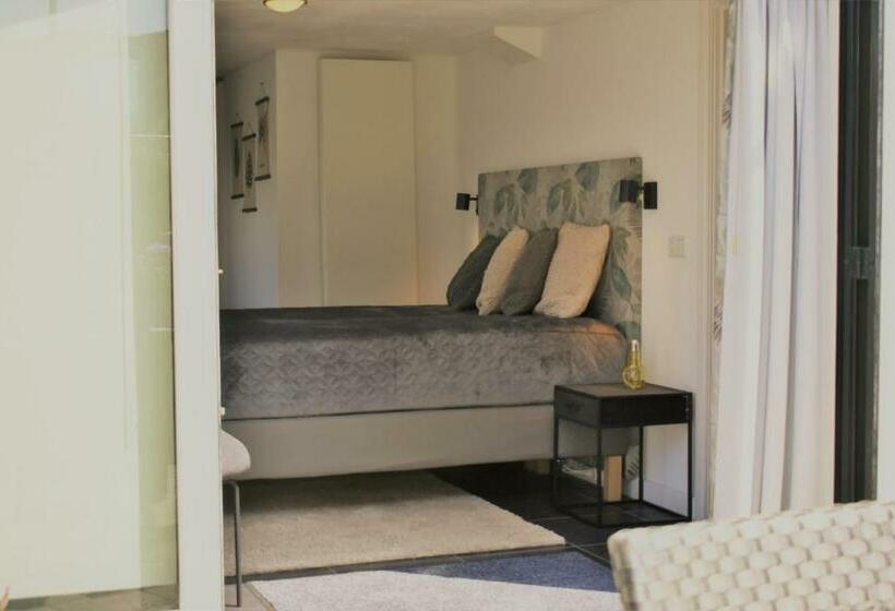 Bed and Breakfast Bzonderb Callantsoog