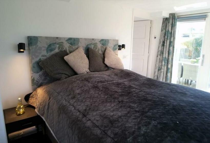 Bed and Breakfast Bzonderb Callantsoog