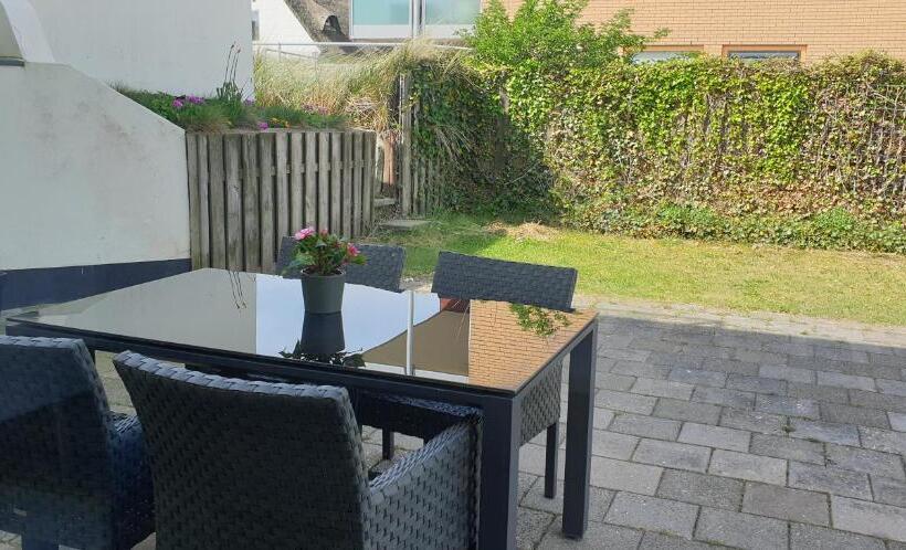 Bed and Breakfast Bzonderb Callantsoog