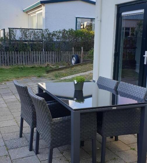 Bed and Breakfast Bzonderb Callantsoog