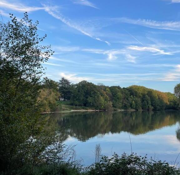 مبيت وإفطار Château De Praslins
