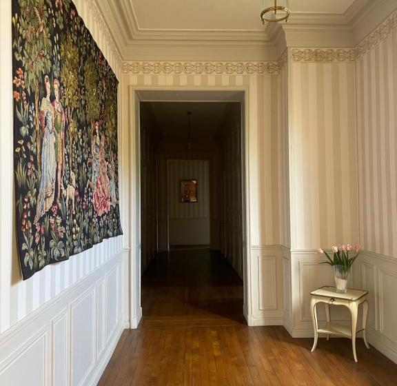 مبيت وإفطار Château De Praslins