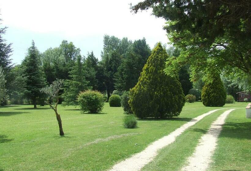 צימר Domaine De La Cooloeuvre