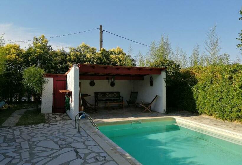 צימר Domaine De La Cooloeuvre