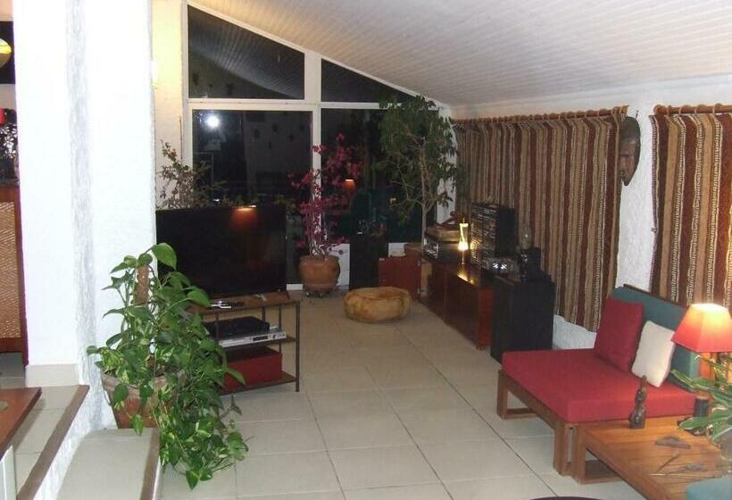 צימר Domaine De La Cooloeuvre