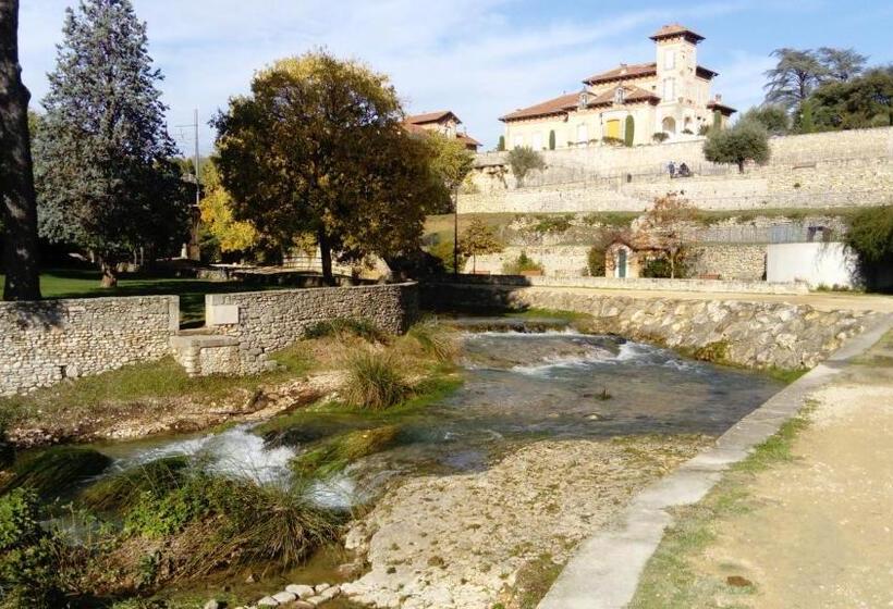 Bed and Breakfast L Oustau Bonur