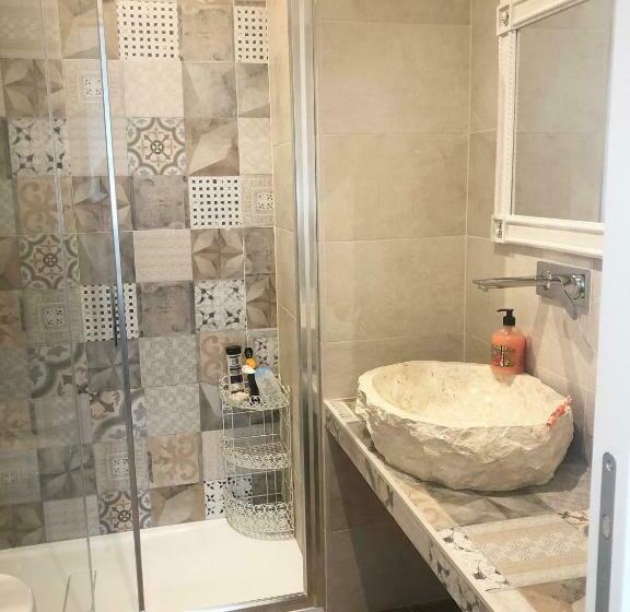 住宿加早餐  La Rosa Bianca