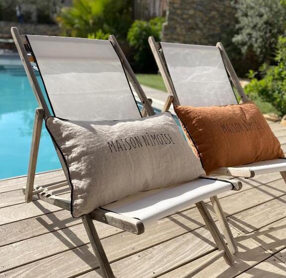 مبيت وإفطار Le Pool House