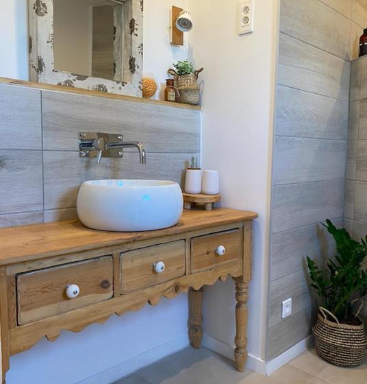 مبيت وإفطار Le Pool House