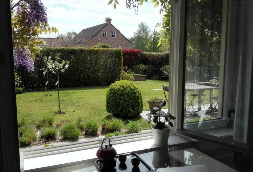 Bed and Breakfast Little Cottage