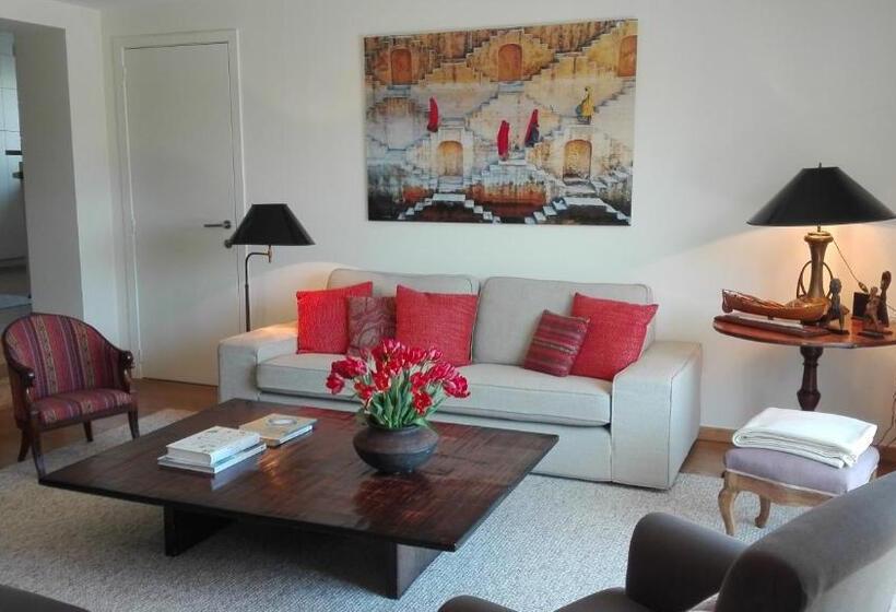 Bed and Breakfast Little Cottage