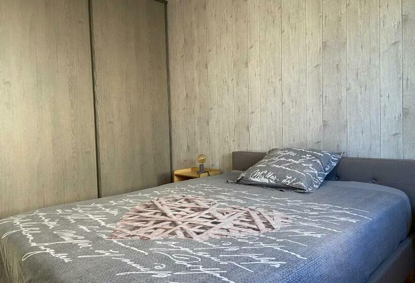 مبيت وإفطار Maison Entière 4 Lits 8 Pl Avec Jacuzzi Proche Du Safari De Peaugres