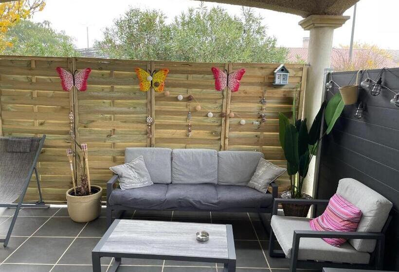 住宿加早餐  Maison Entière 4 Lits 8 Pl Avec Jacuzzi Proche Du Safari De Peaugres