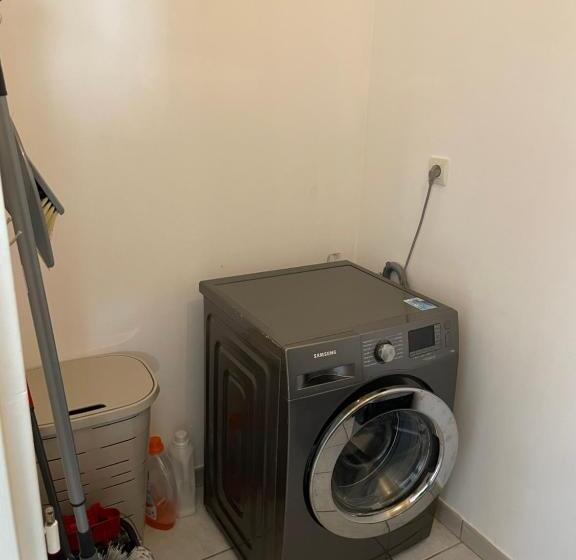 住宿加早餐  Maison Entière 4 Lits 8 Pl Avec Jacuzzi Proche Du Safari De Peaugres