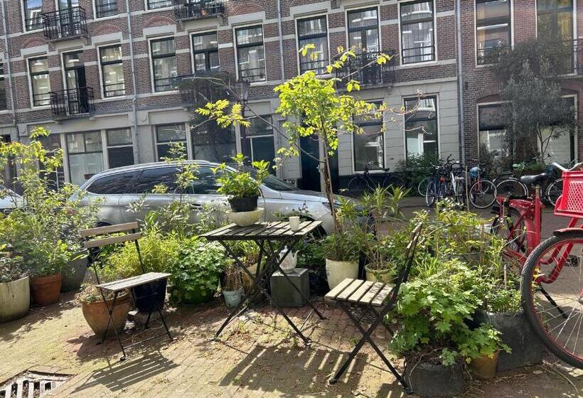 تختخواب و صبحانه Marijke S Guestroom