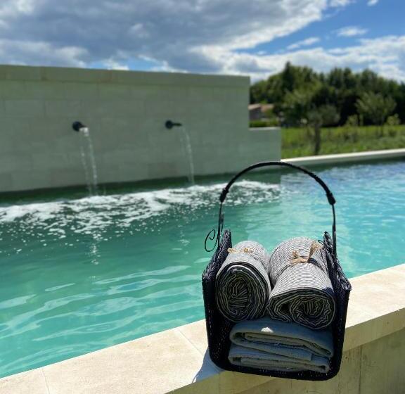 مبيت وإفطار Mas Des 2 Platanes