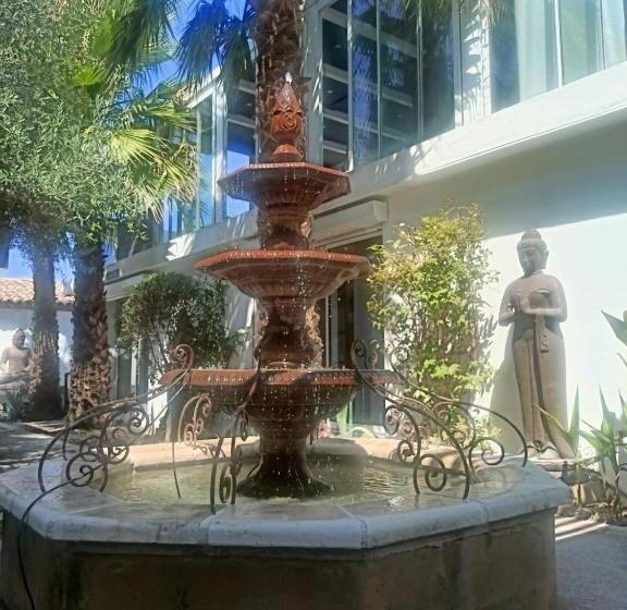 Bed and Breakfast Mas La Farelle Chambre D Hote,fitness & Salle De Jeux Gratuite & Spa En Supplément