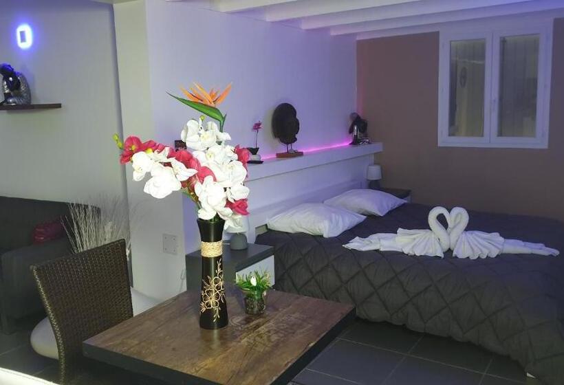 Bed and Breakfast Mas La Farelle Chambre D Hote,fitness & Salle De Jeux Gratuite & Spa En Supplément