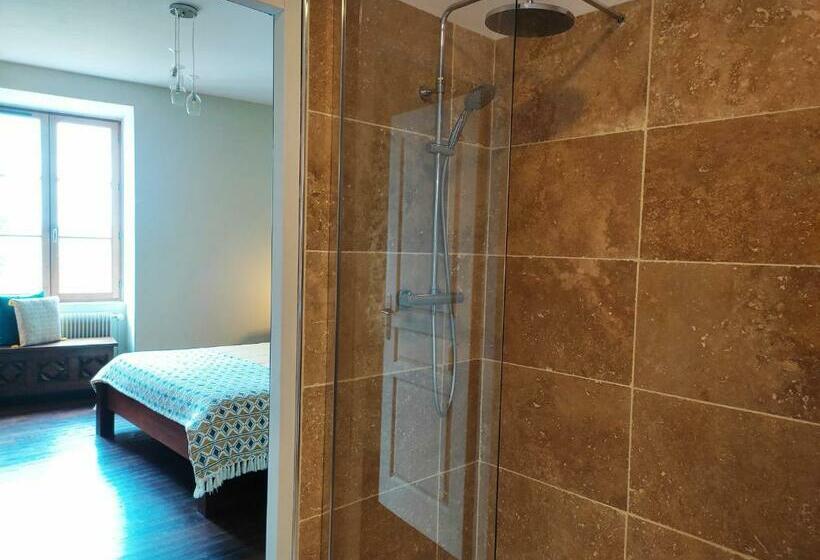 مبيت وإفطار Planches Et Plonk