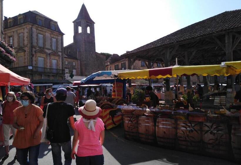 مبيت وإفطار Planches Et Plonk