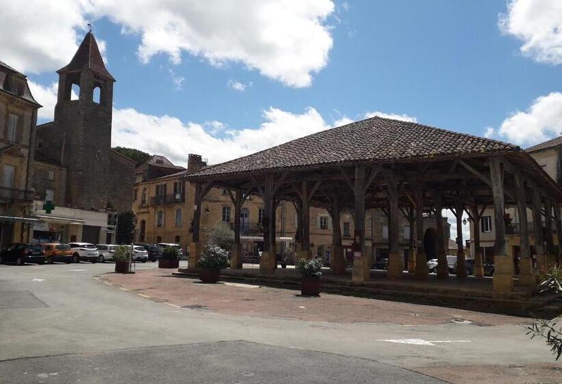 مبيت وإفطار Planches Et Plonk