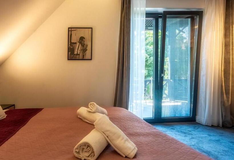 צימר Villa Viktória