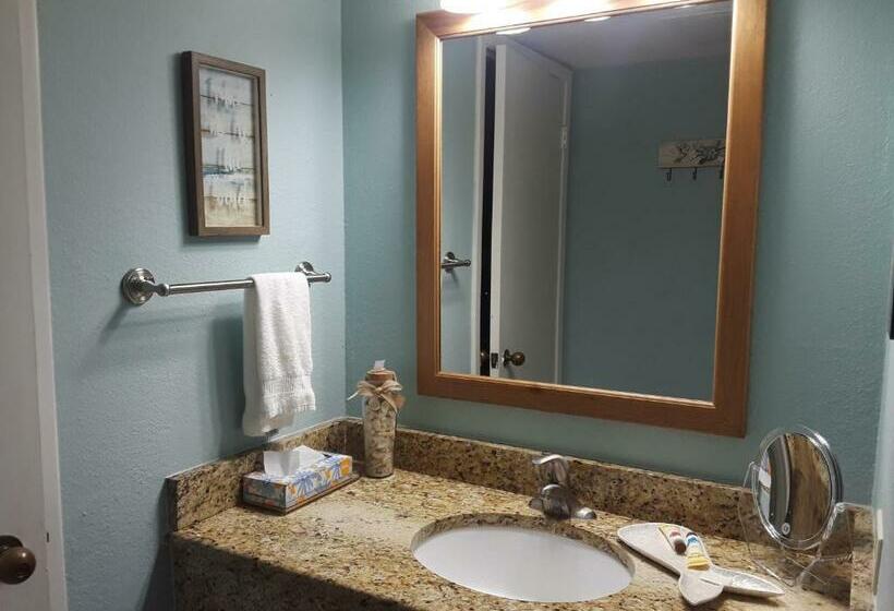 Benjamin S Pier At Laguna Reef Resort