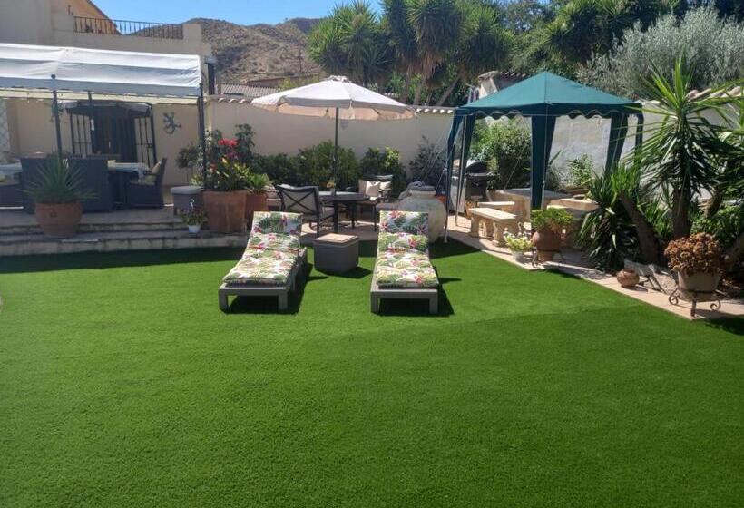 Cortijo Esquina B&b Guesthouse