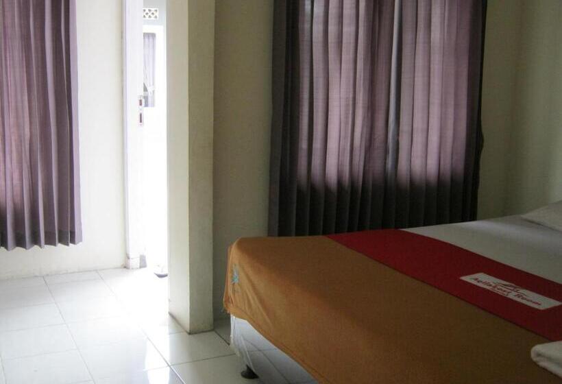 ホテル Aqilakost N Cafe Gadog Puncak