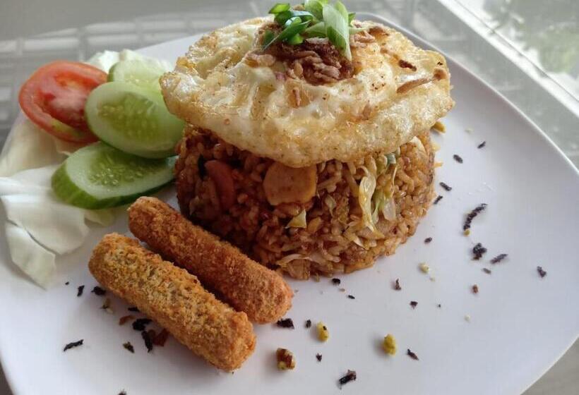 ホテル Aqilakost N Cafe Gadog Puncak