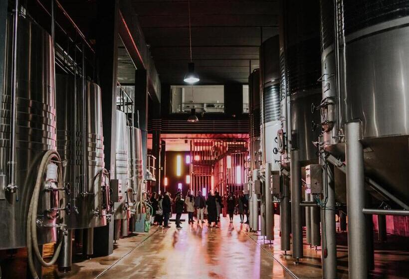 هتل Castillo De Monte La Reina Posada Real & Bodega