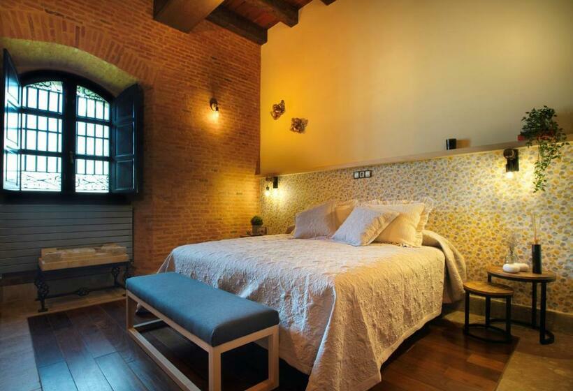 هتل Castillo De Monte La Reina Posada Real & Bodega