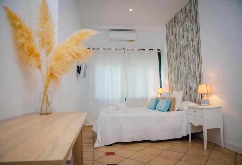 酒店 Hostal Restaurante Benalup Golf