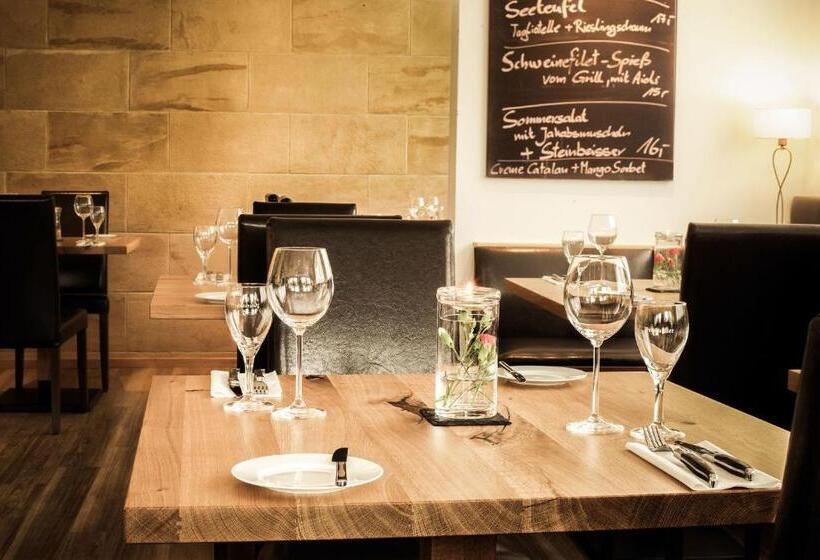 ホテル Zum Riesen